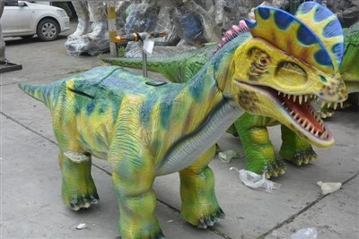 Walking Dilophosaurus